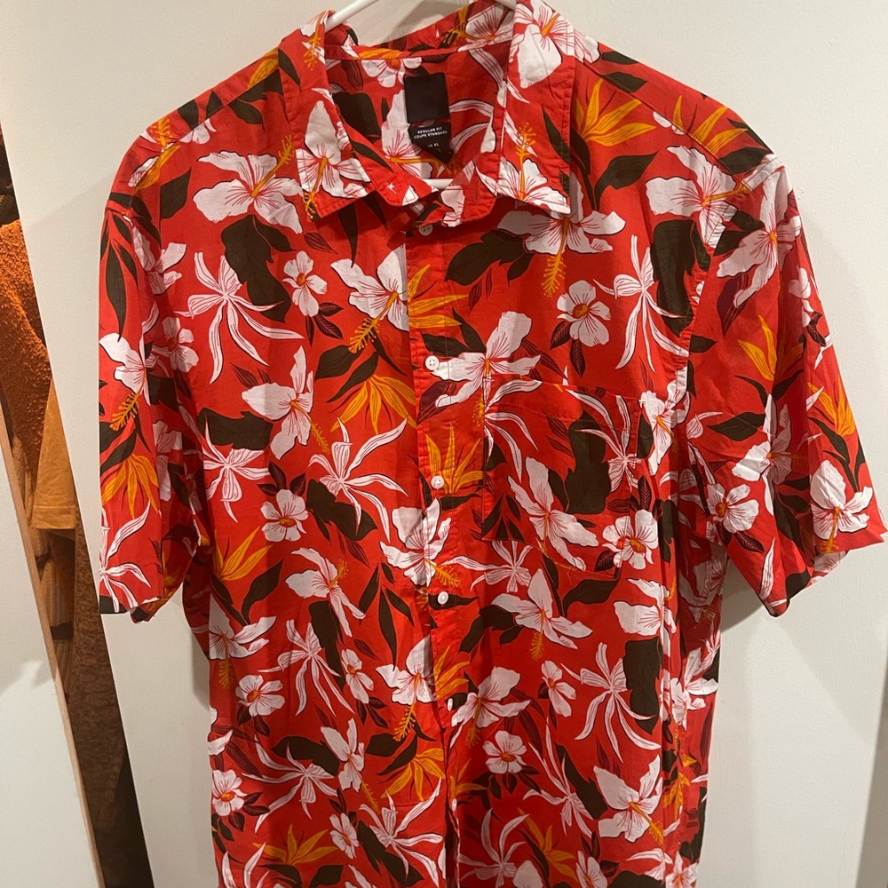 H&M Hawaiian shirt